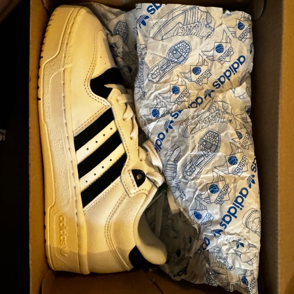 Adidas Rivalry 86’ - Picture 3 of 5